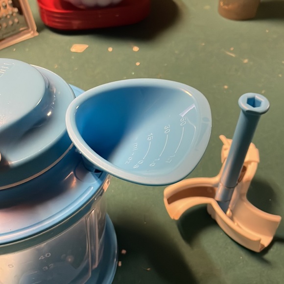 Tupperware Supersonic Chopper - Picture 4 of 4